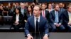 Giám đốc Điều hành Facebook Mark Zuckerberg đến điều trần trước Ủy ban Năng lượng và Thương mại Hạ viện trong Điện Capitol ở Washington, ngày 11 tháng 4, 2018.